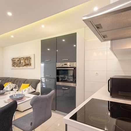 Luxury Apartment Aria Трогир Екстериор снимка