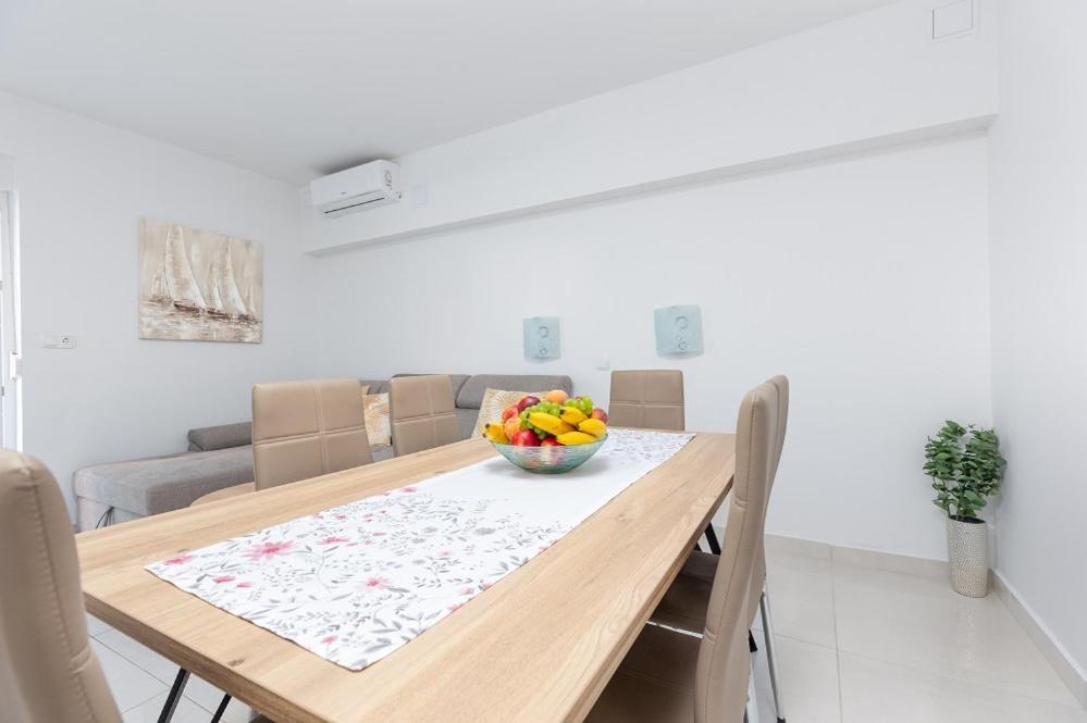 Luxury Apartment Aria Трогир Екстериор снимка