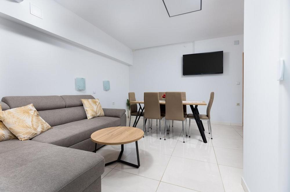 Luxury Apartment Aria Трогир Екстериор снимка