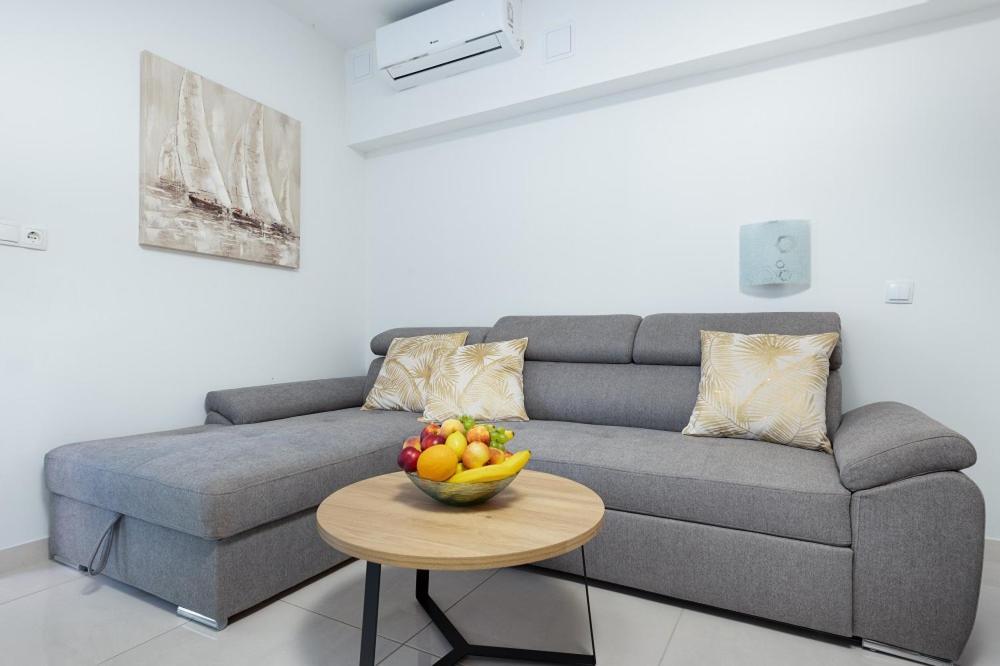 Luxury Apartment Aria Трогир Екстериор снимка