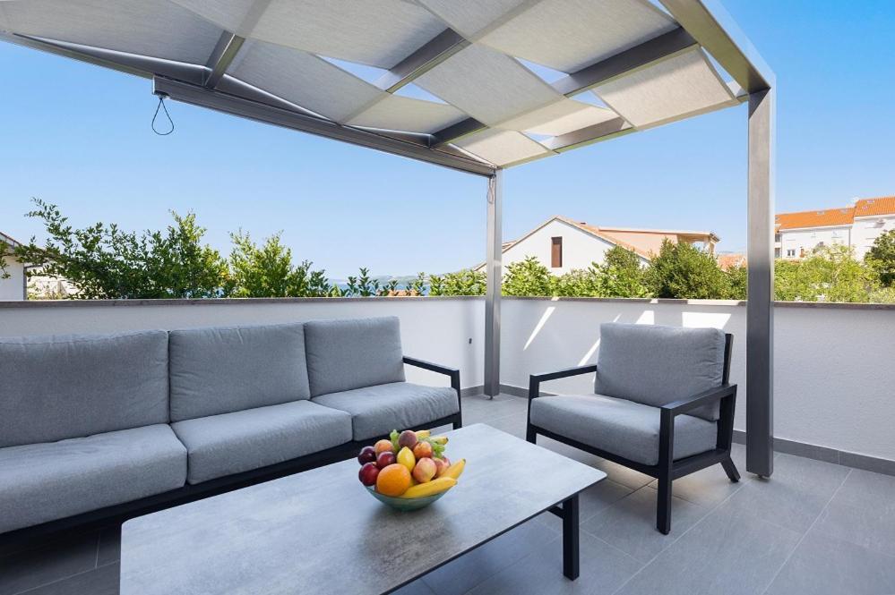Luxury Apartment Aria Трогир Екстериор снимка