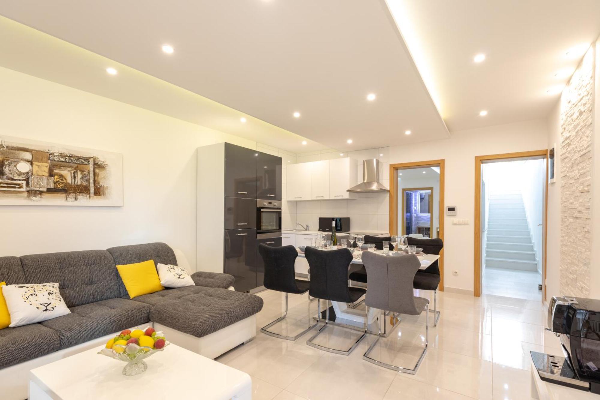 Luxury Apartment Aria Трогир Екстериор снимка