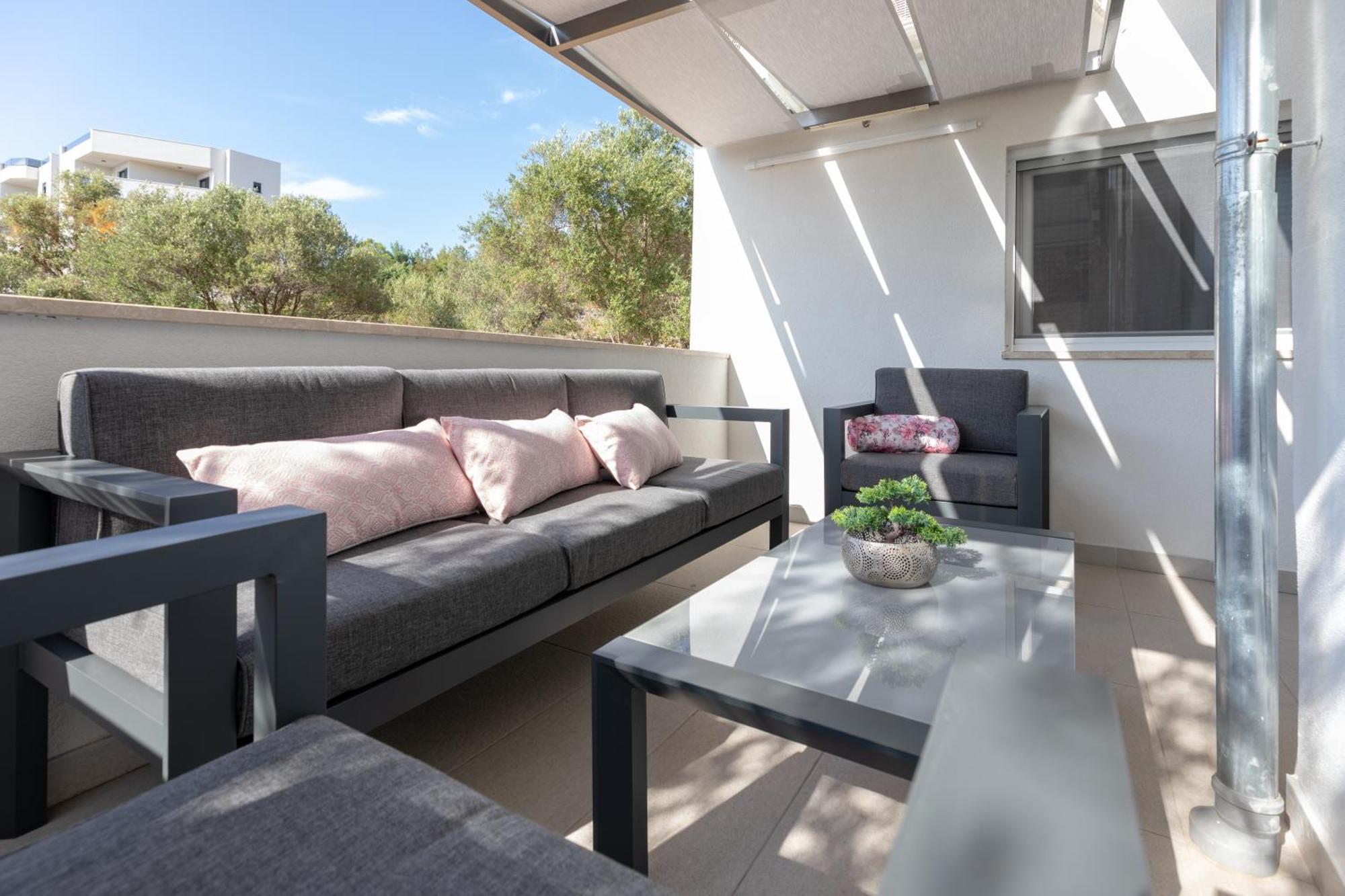 Luxury Apartment Aria Трогир Екстериор снимка