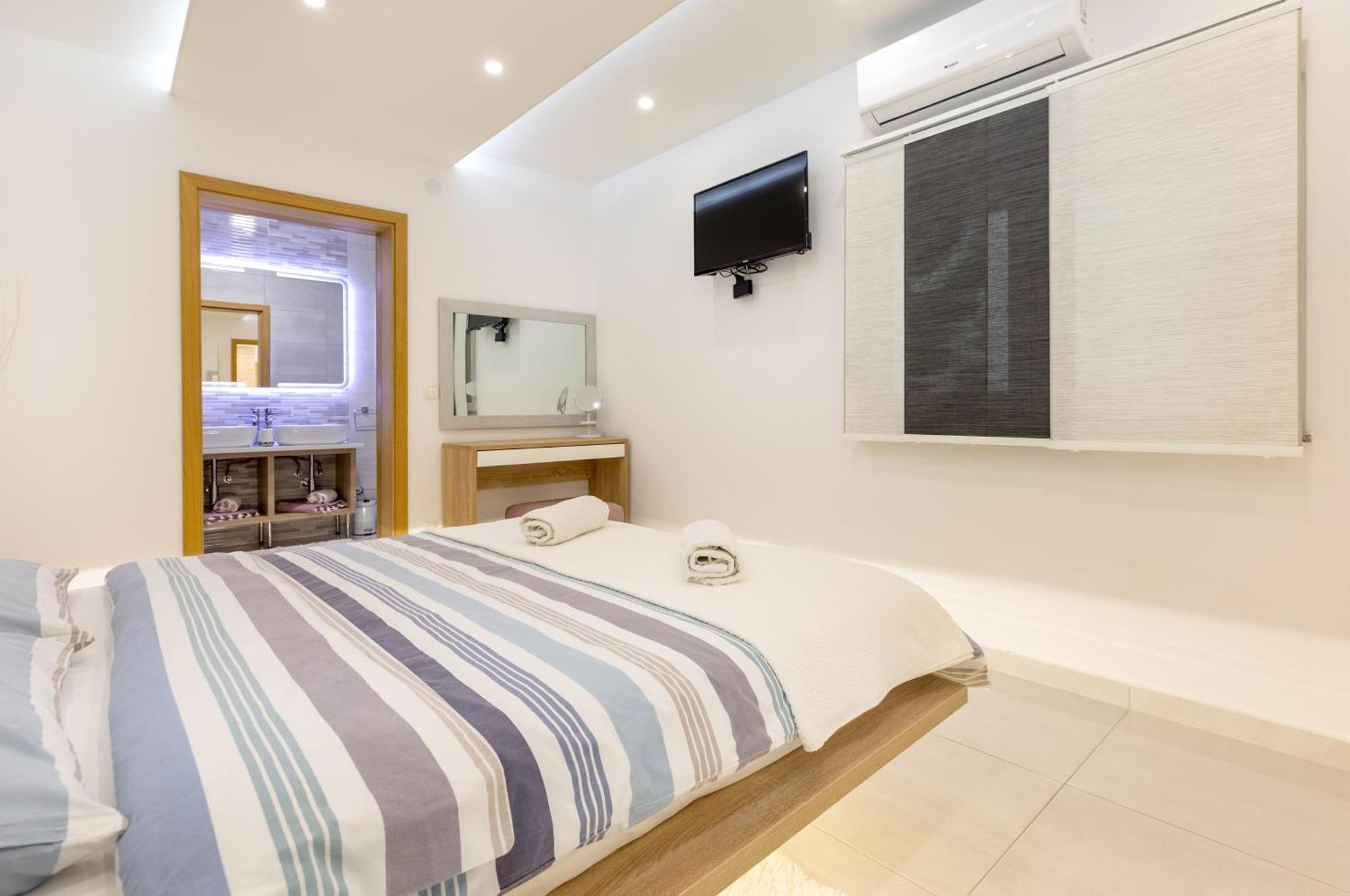 Luxury Apartment Aria Трогир Екстериор снимка